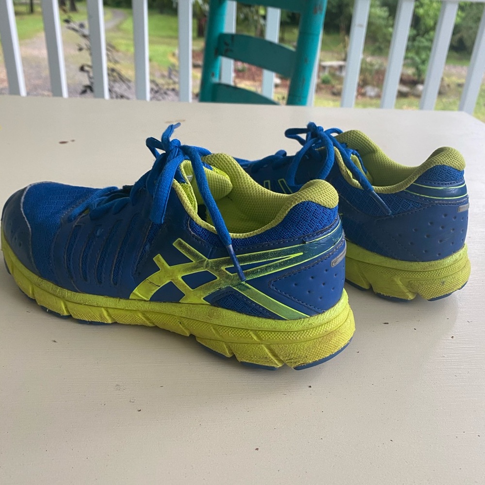 ❤️ 3/$15!!!  Boys ASICS gel sneakers